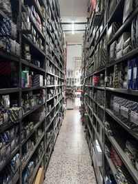 Mostrador de la tienda LK Recambios en Las Palmas de Gran Canaria